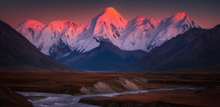закат горы киргизии